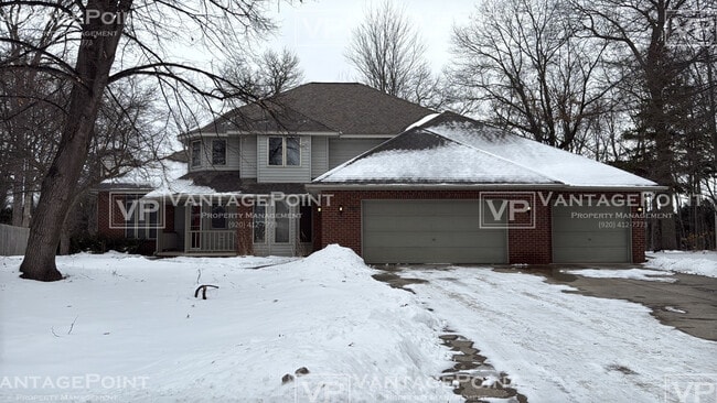 Building Photo - 1482 Parkway Dr