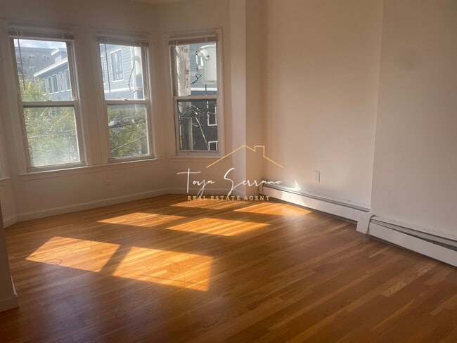 Photo - 181 Washington Ave Unit 3