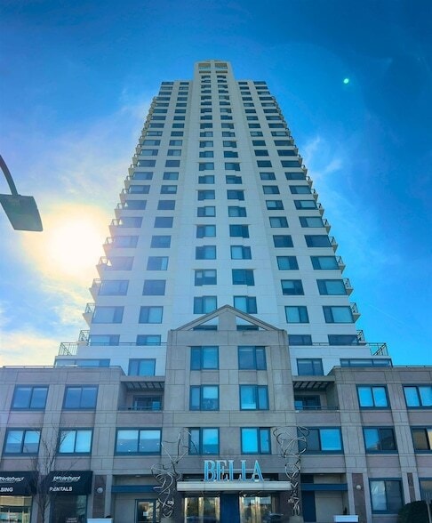 Building Photo - 526 Pacific Ave