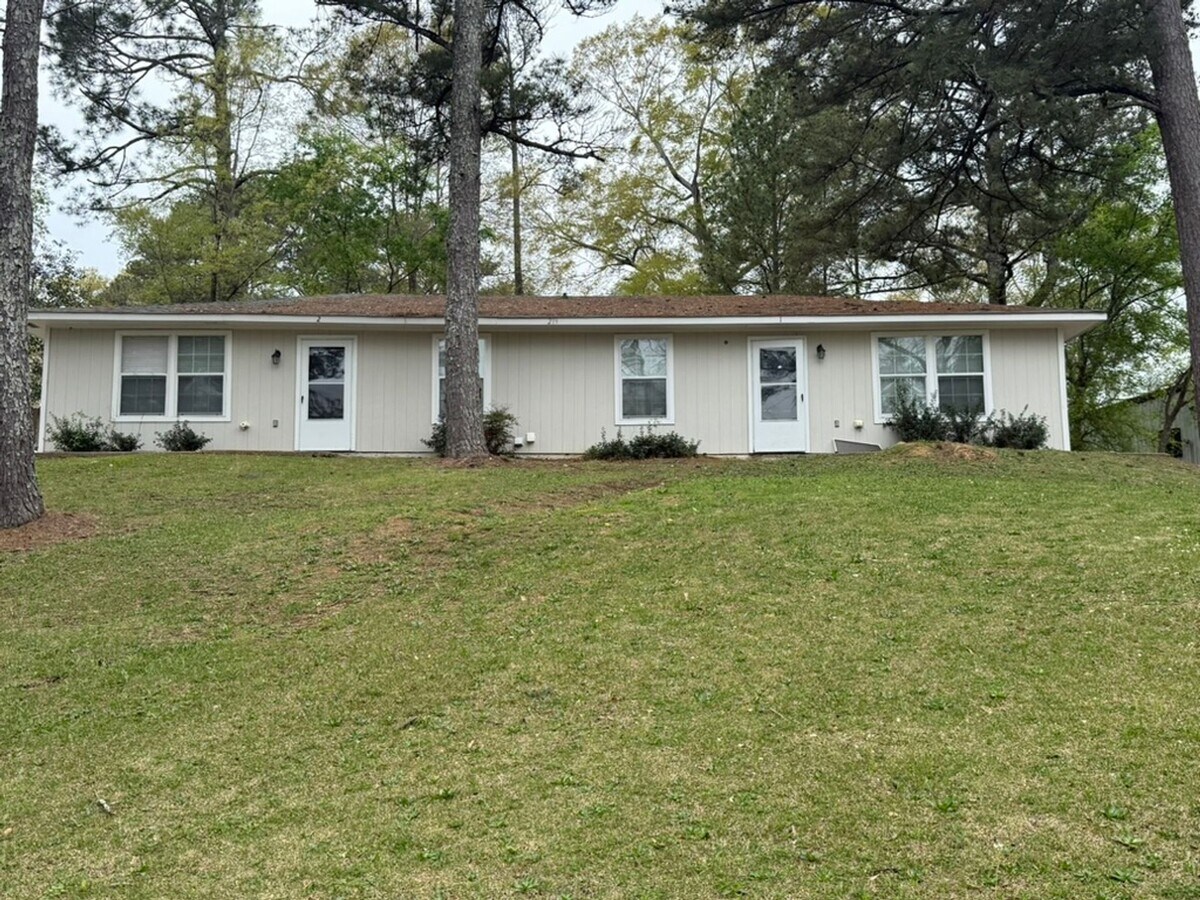 2 Bed 1 Bath Townhome in Quiet Culdesac - 2 Bed 1 Bath Townhome in Quiet Culdesac