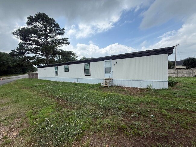Photo - 215 Hwy 290