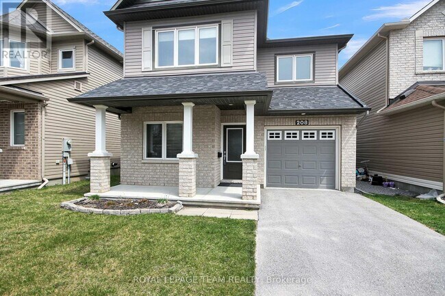 Photo - 208 Mission Trail Cres