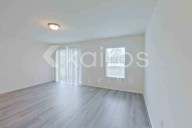 Photo - 1128 Hayes Ave S