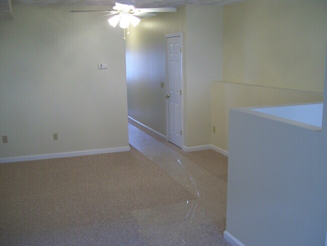 Photo - 293 Front St Unit Front Left