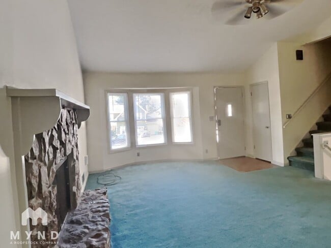 Photo - 3372 Birchwood Trail