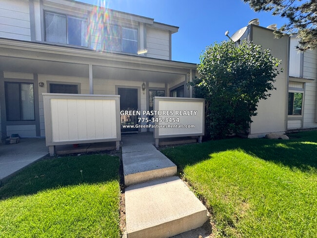 Photo - 957 Tyler Way