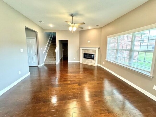 Photo - Now Leasing a 5 Bedroom 3 Bath Home In Olive Branch At Stateline