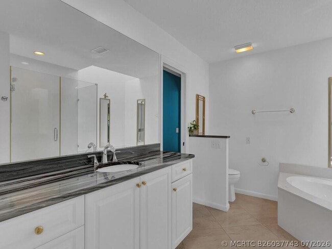 725 4th Ave SW