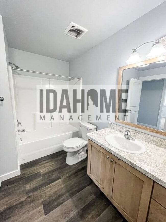 1234 Sawtooth St Unidad B