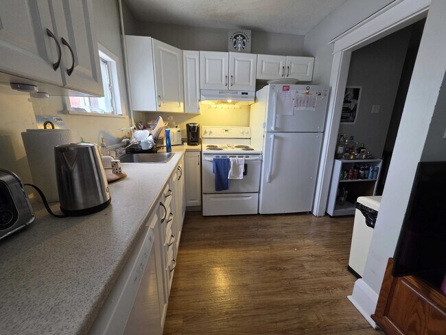 Photo - 147 Division St