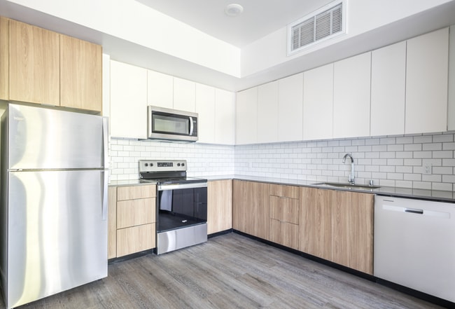 Building Photo - 301 D St Unit 109