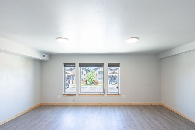 Photo - 2 BED 1 BATH APARTMENT IN REXBURG - AVAILABLE NOW UNTIL END OF DECEMBER