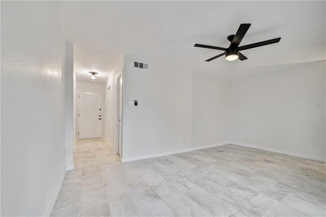 Photo - 2600 Penny Ln Unit 118