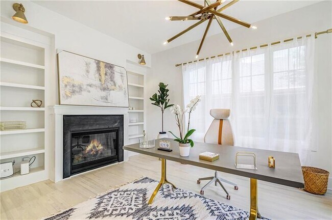Photo - 538 Park Dr NE