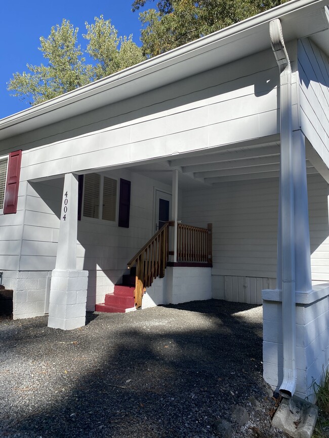 Photo - 4004 Luwana Ln