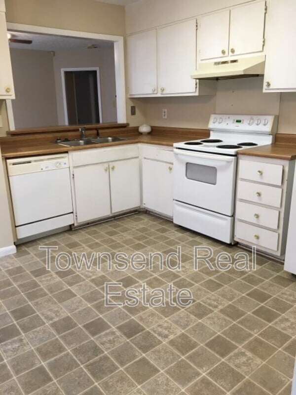 Photo - 7045 Candlewood Dr