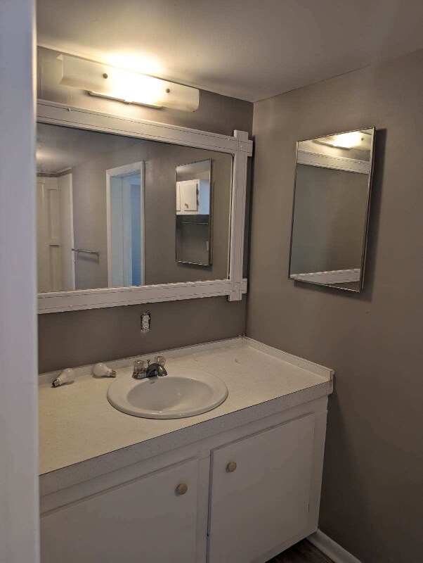 Photo - 709 N Blaine St