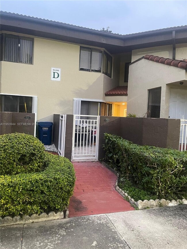 Building Photo - 9781 SW 138th Ave Unit DB1R