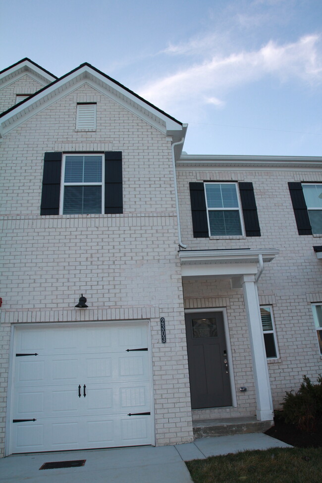 Photo - 204 Douglas Bend Rd Townhome