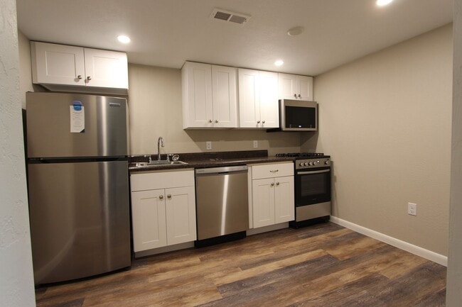 Photo - TRENT 550 Unit 550A