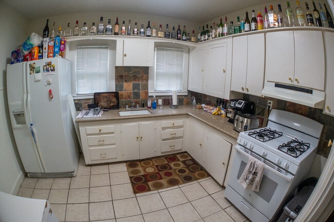 Photo - 1903 David St