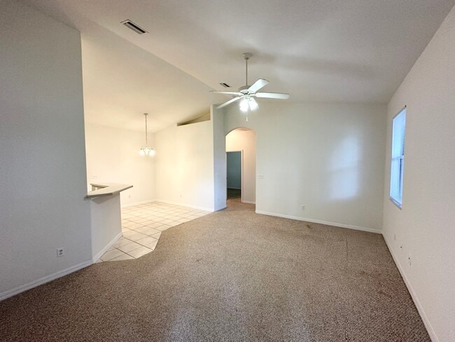 22 Farraday Ln House House Rental - Image