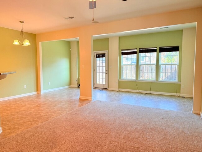 Photo - 3 Bedroom Townhome Riverwalk Townes