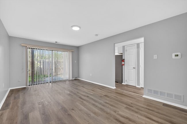 Photo - 122 Chelsea Cir