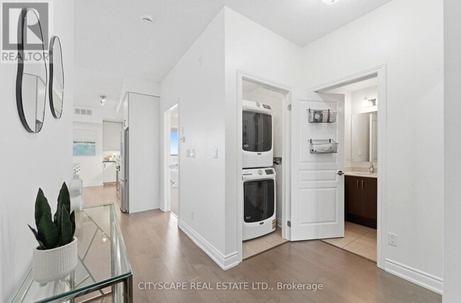 Photo - 3170 Erin Mills Pkwy Unit 429