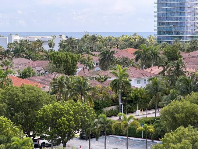 Photo - 19380 Collins Ave Unit 712