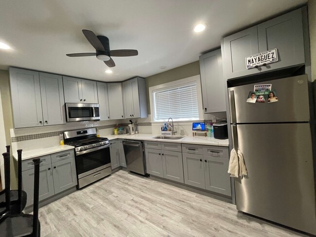Photo - 5841 W Higgins Ave Unit 2R