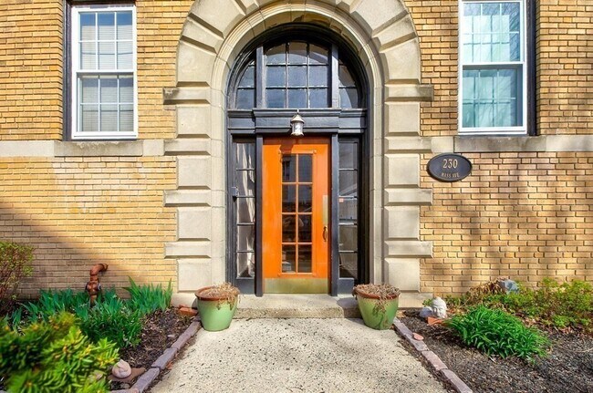 Building Photo - 230 Massachusetts Ave Unit 2