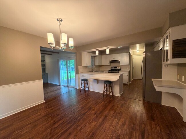 Photo - 7865 Ridgewood Dr