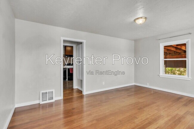 Photo - 1304 E 520 S St