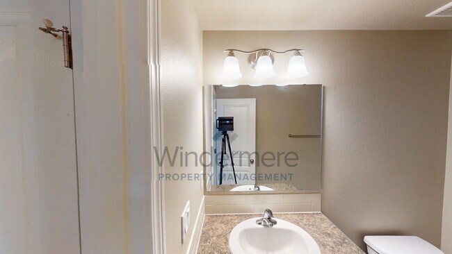 Photo - 1215 SW Settlement St