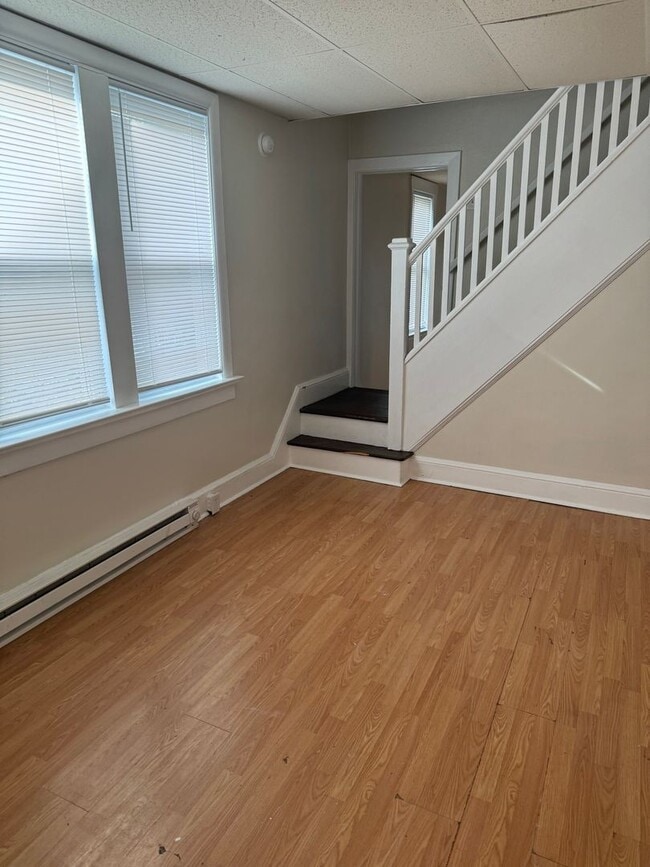 705 Forest Dr