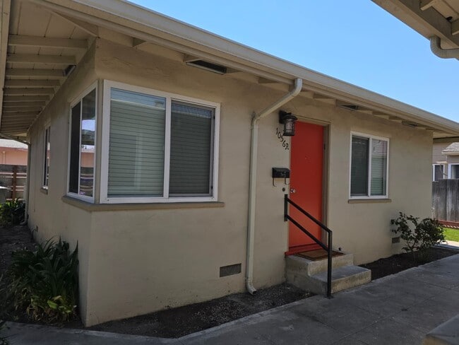 Building Photo - 1056 Pajaro St Unit A Rental