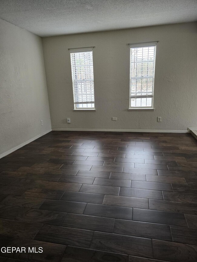 Photo - 6201 Escondido Dr Unit 9B