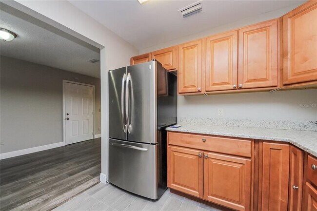 Photo - 660 McKinley Ct