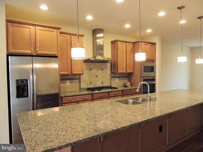 Photo - 20618 Duxbury Terrace Townhome