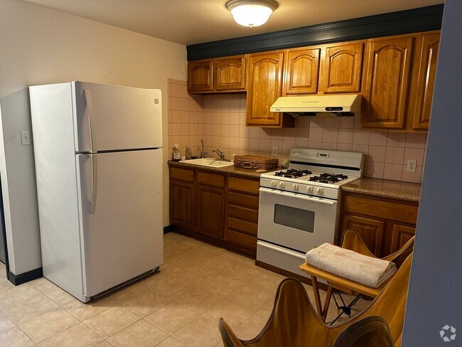 Building Photo - 1958 44th Ave Unit 44thXOrtega Rental
