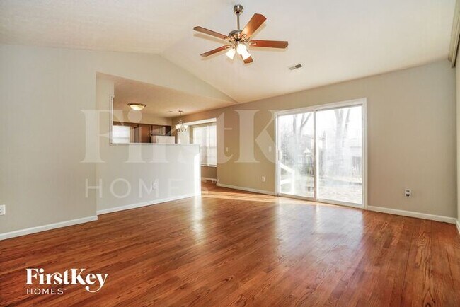 Photo - 2544 Willowgate Rd