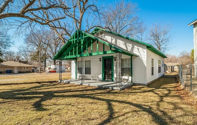 1001 N Chickasaw Ave