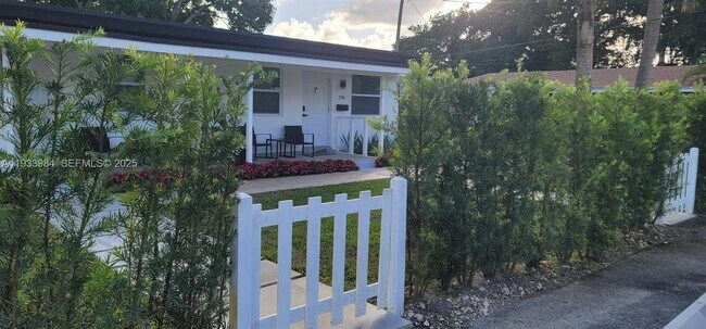 Photo - 208 SE 4th St Unidad 1-2