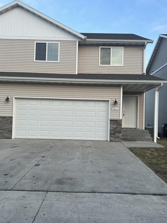 Building Photo - 5866 36th St S