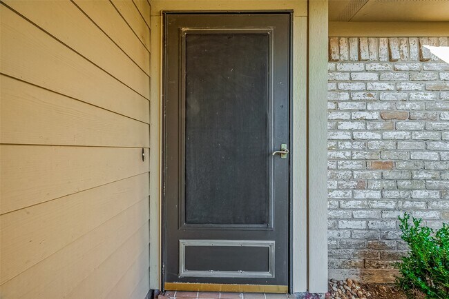 Photo - 610 Bienville Ln