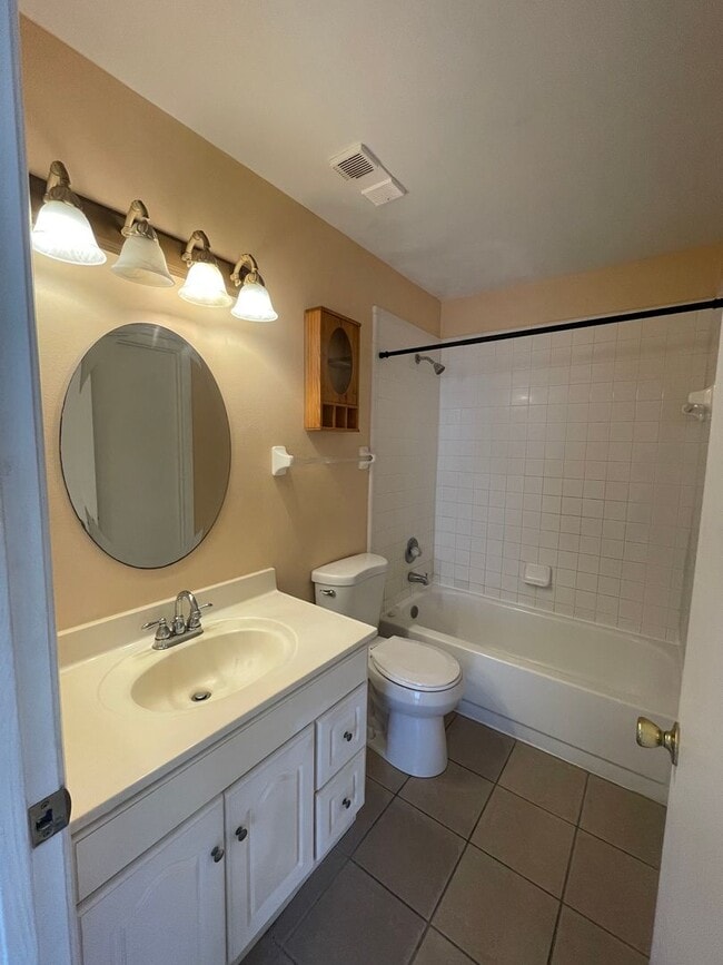 Photo - FREE 1ST MONTH RENT 1 Bed 1 Bath | Central Air | Community Pool | Section 8 Welcome