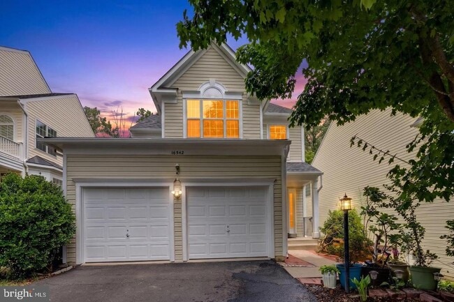 16542 Reservoir Loop