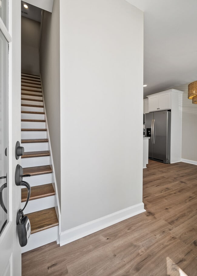 Photo - 279 Scott Ave