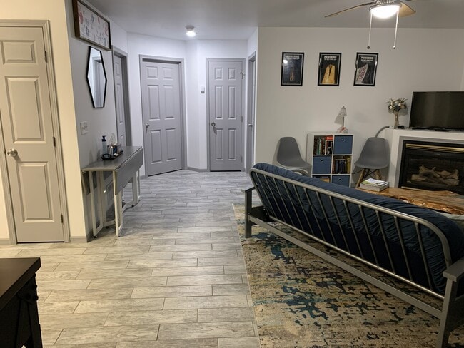 Concepto abierto - 3505 Fallon St Unidad B14